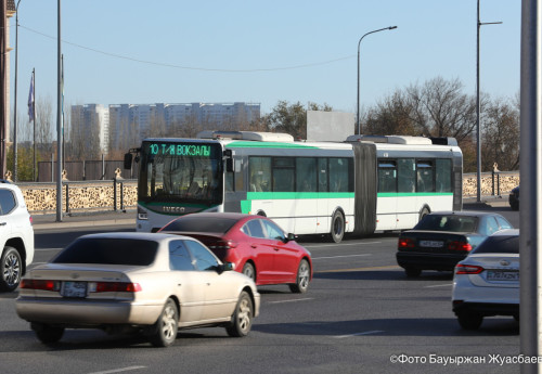 Фотография к новости: Казахстанцы голосуют за старые авто: покрывает ли местный автопром потребности рынка?