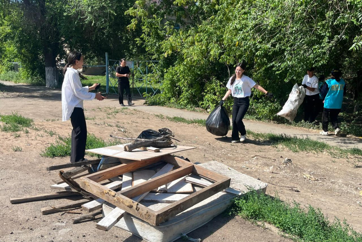 В Уральске прошла акция "Біз таза ел үшін"