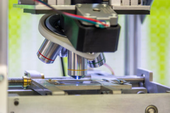 Фотография к новости: Микророботов из водорослей для лечения рака легких создали в США