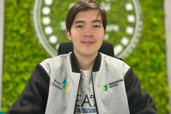 20-летний казахстанец стал чемпионом мира по шахматам