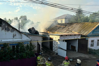 Пенсионер попал в больницу с ожогами спины после пожара в Актобе