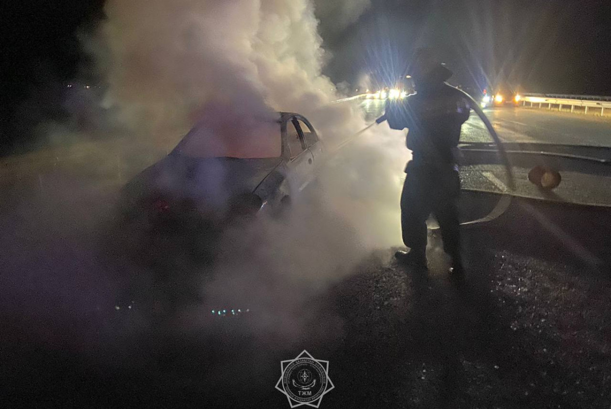 Авто сгорело на трассе Астана-Петропаловск
