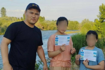 Двух девочек спасли в Таразе