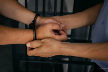 Напал с ножом на сожительницу в Атырау: задержан подозреваемый