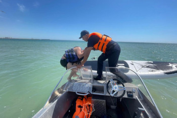 Фотография к новости: Двух мужчин унесло на сапбордах в Каспийское море