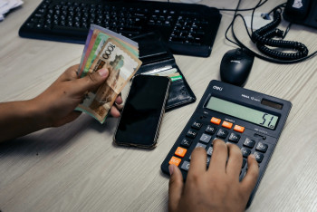 Фотография к новости: Начисленный при снятии пенсионных накоплений налог спишут казахстанцам