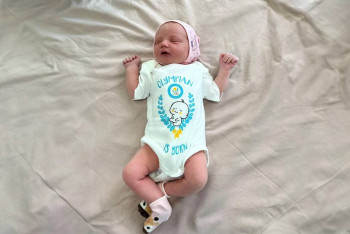 Малыши в 240 родильных домах  Казахстана получили подарки от олимпийских чемпионов