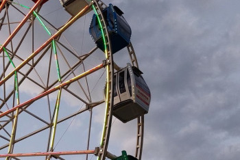 Девушка упала с колеса обозрения и разбилась насмерть в Алматы