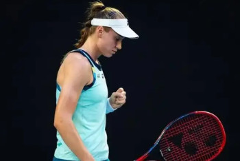 Рыбакина неожиданно снялась с турнира в Великобритании