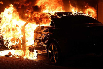 Фотография к новости: Мужчина из мести сжег авто в Карагандинской области