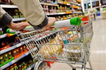 Фотография к новости: Тенденция, однако или как казахстанцы проедают свои зарплаты