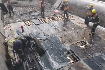 Фотография к новости: В Астане загорелось ЛРТ