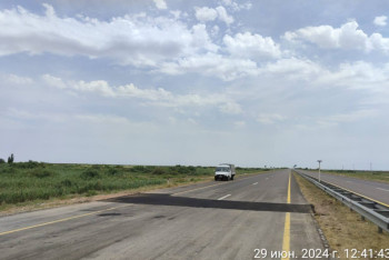 В Туркестанской области отремонтировали трассу, где из-за жары вздулся асфальт