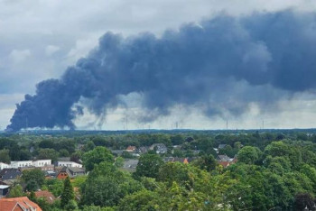 Несколько сотен спасателей тушат пожар в Германии