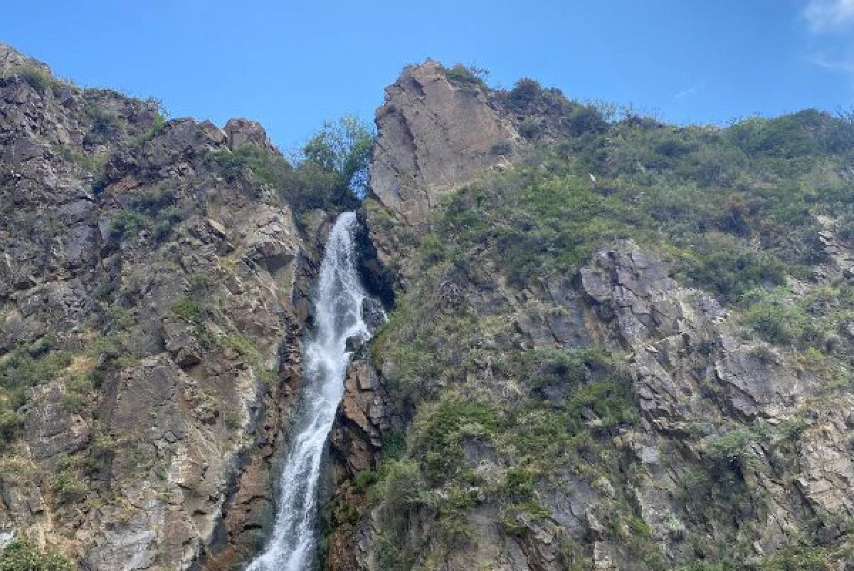 kaztour-association.com