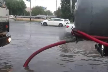 Фотография к новости: Семей затопило дождевой водой