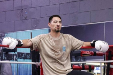 Фотография к новости: Жанибек Алимханулы провёл открытую тренировку перед боем за два титула