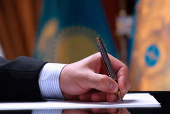 Фотография к новости: Токаев подписал изменения в закон об охраняемых природных территориях и электроэнергетике