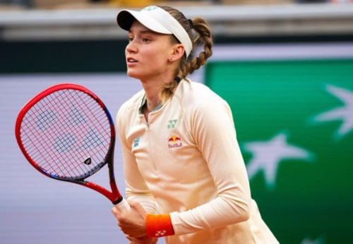 Фотография к новости: Рыбакина вырвалась в четвертьфинал Уимблдона