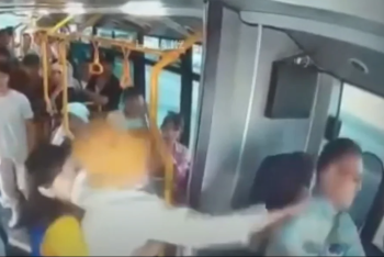 Фотография к новости: Пассажир ударил в лицо водителя автобусе в Актау