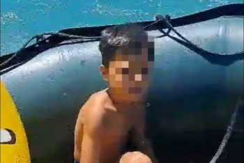 Фотография к новости: Женщину и ребёнка на надувном круге унесло течением в Каспийском море