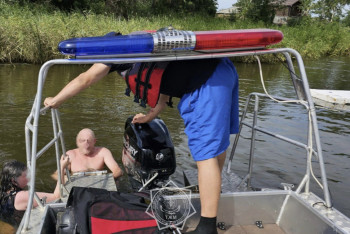 Фотография к новости: Мужчину и женщину на куске пенопласта унесло течением в Костанае