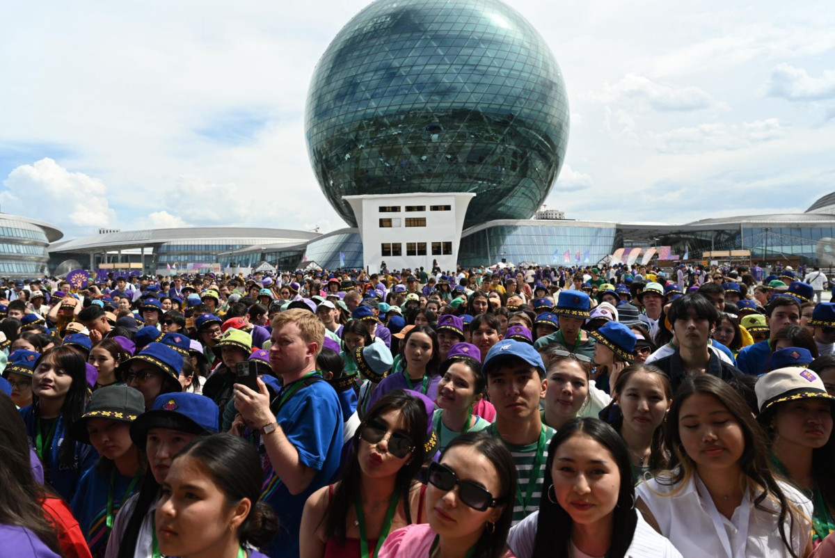 Жаңа адамдар