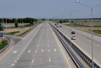 На трассе в Республике Алтай загорелся автобус из Казахстана