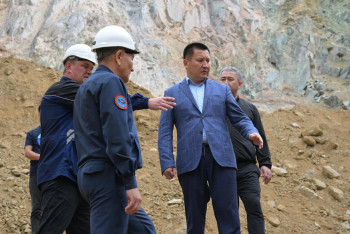 Фотография к новости: Автобус провалился под землю: в Павлодарской области простились с погибшим спасателем