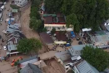 Фотография к новости: Сель унёс автомобили и повредил мосты в Кыргызстане