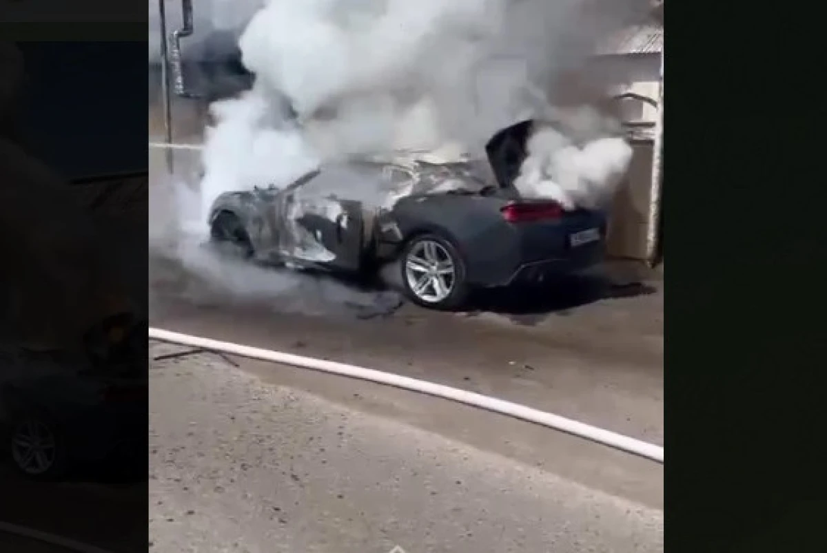Chevrolet Camaro сгорел в Карагандинской области