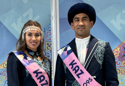 Фотография к новости: Как выглядят знаменосцы сборной Казахстана на Олимпиаде в Париже