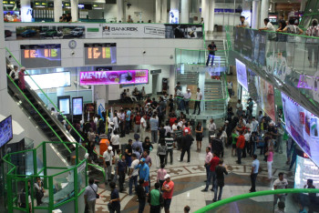 Около 400 туристов не могут вылететь из Астаны во Вьетнам