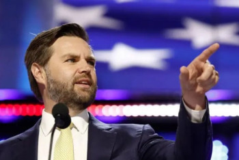 Фотография к новости: Кандидату Трампа в вице-президенты пришлось объясняться за слова о "бездетных кошатницах"