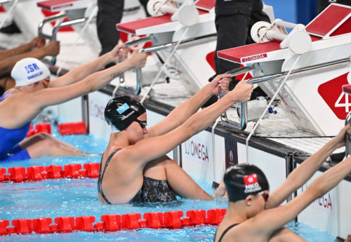 Фотография к новости: Олимпиада-2024: Казахстанская пловчиха стала второй, но выбыла из борьбы за медали