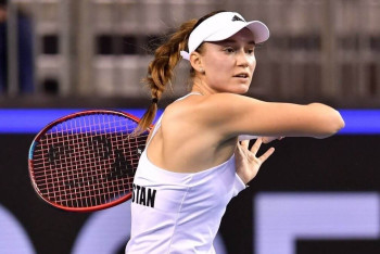 Фотография к новости: "Расстроена и сожалею": Елена Рыбакина обратилась к болельщикам