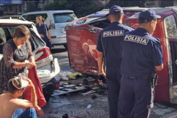 Фотография к новости: Полицейский автобус врезался в авто в центре Алматы