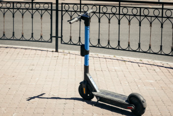 Фотография к новости: Запретить аренду электросамокатов требуют авторы петиции в Казахстане