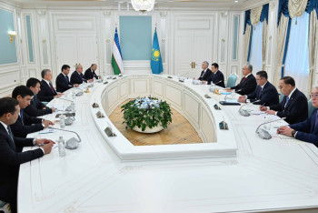 Фотография к новости: Что обсудили Токаев и Мирзиёев в узком составе переговоров