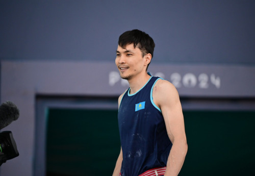 Фотография к новости: Скалолаз Амир Маймуратов не смог пробиться в полуфинал Олимпийских игр