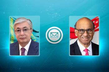 Фотография к новости: Токаев поздравил президента Сингапура с Национальным днем