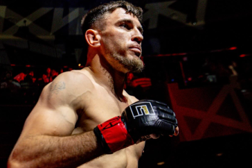 Фотография к новости: Непобеждённый американец побил дебютанта в UFC из Казахстана