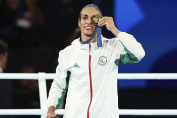 Фотография к новости: Скандально известная боксёрша Иман Хелиф подала жалобу из-за травли в Сети