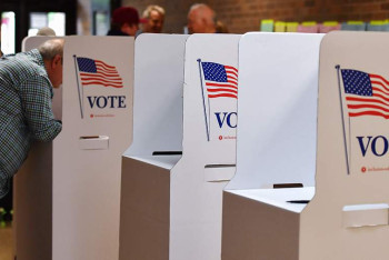 Фотография к новости: Маск призвал использовать бумажные бюллетени на выборах президента США