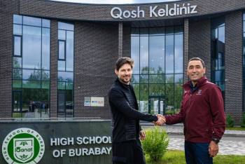 Фотография к новости: Павел Дуров выделил гранты для сельских школьников в Казахстане