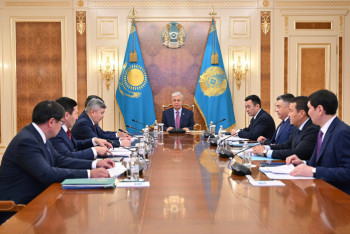 Фотография к новости: Президент обсудил с правительством экономическую ситуацию в стране