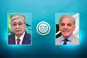 Фотография к новости: Токаев направил поздравительную телеграмму премьер-министру Пакистана