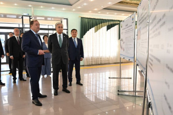 Фотография к новости: Иван Сауэр рассказал президенту о реализуемых социальных проектах в селе Родина