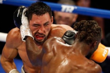 Фотография к новости: Жанибека Алимханулы вызвали на бой-реванш