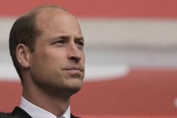 Фотография к новости: СМИ: Принц Уильям не пригласит принца Гарри на свою коронацию